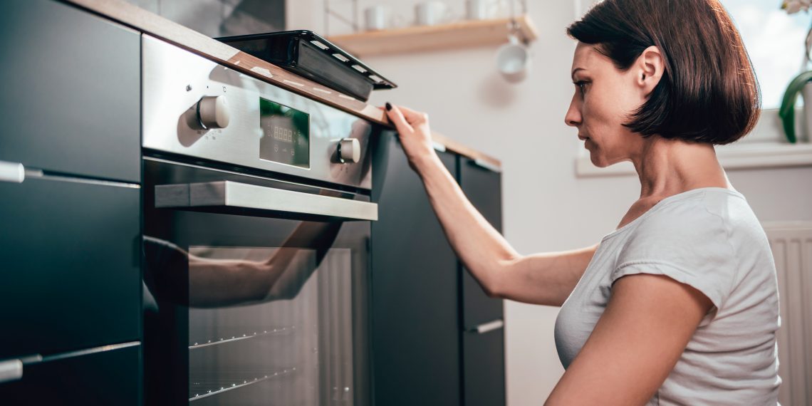 This is Why You Should Always Preheat the Oven Before Using it The