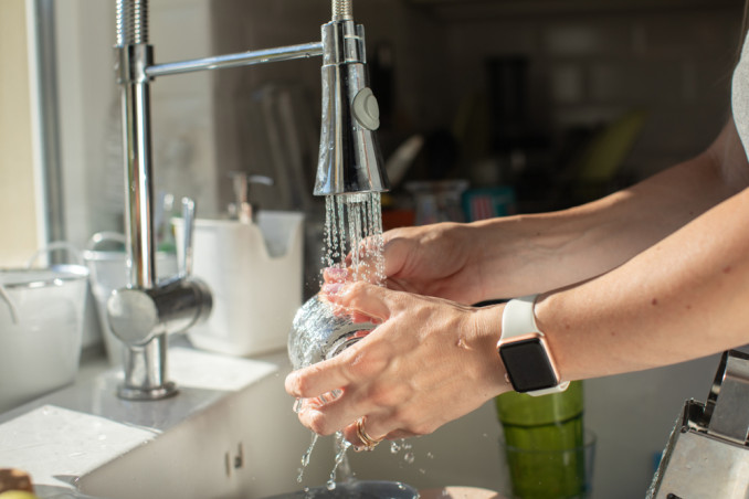 How To Clean Glass Bottles Without Breaking Them: 6 Tips