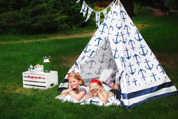 How To Build A Children's Tent In The Garden