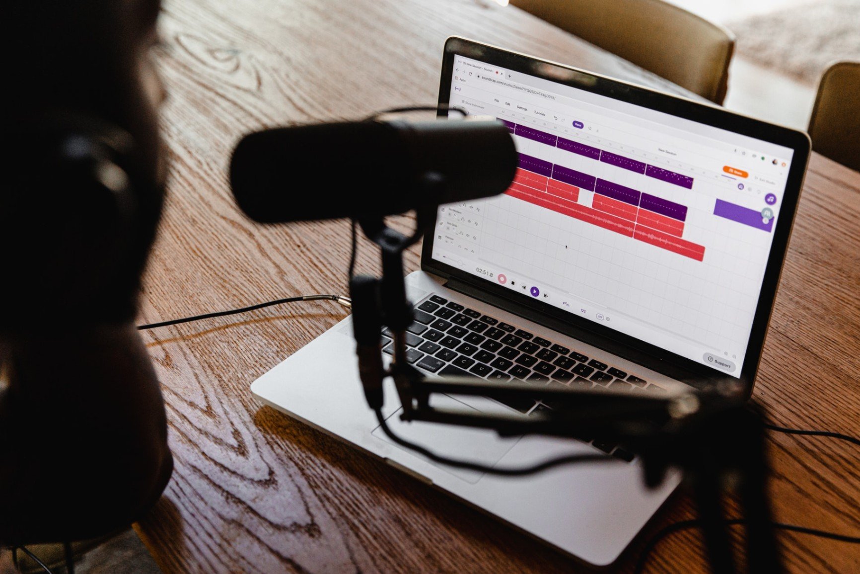 Learn How to Record Podcasts Using these Apps